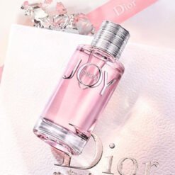 Nước Hoa Nhẹ Nhàng Thơm Lâu Cho Nữ – Đánh Thức Vẻ Đẹp Tinh Tế